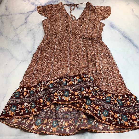 Band Of Gypsies Flutter Boho Wrap Medallion Dress - Picture 3 of 8